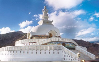 Maha Buddha Stupas